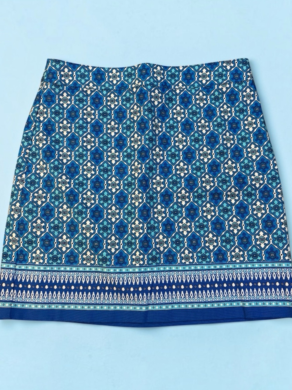 Talbots Blue Medallion Print Cotton Blend Mini Skirt Size 6 Side Zip Lined - Picture 2 of 6